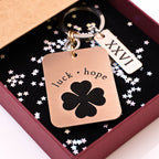 Γυναικείο Μπρελόκ Γούρι 2026: Black Four Leaf Clover