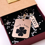 Γυναικείο Μπρελόκ Γούρι 2026: Black Four Leaf Clover