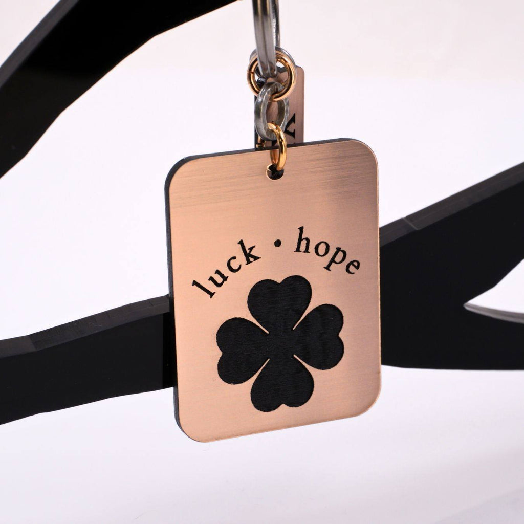 Γυναικείο Μπρελόκ Γούρι 2026: Black Four Leaf Clover