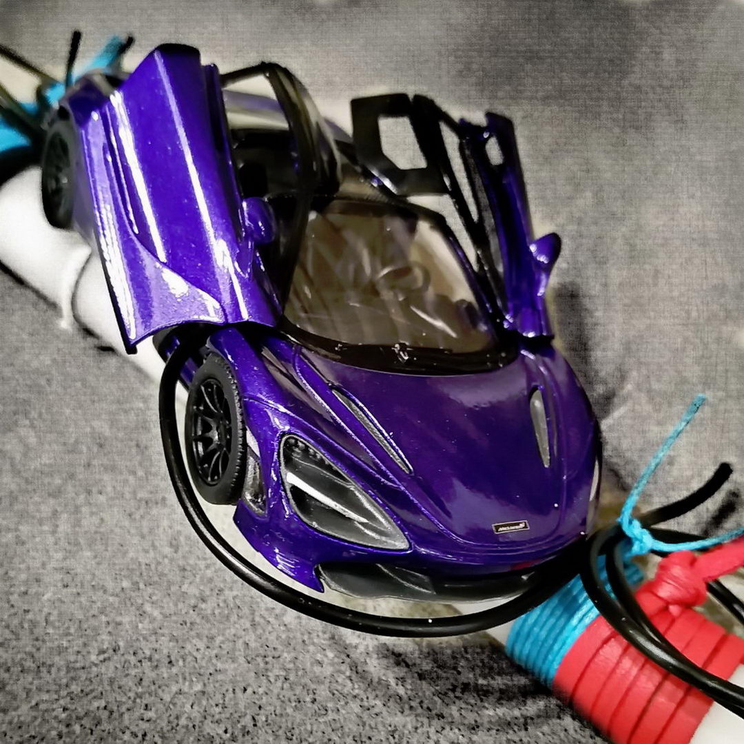 Λαμπάδα με αυτοκινητάκι McLaren
