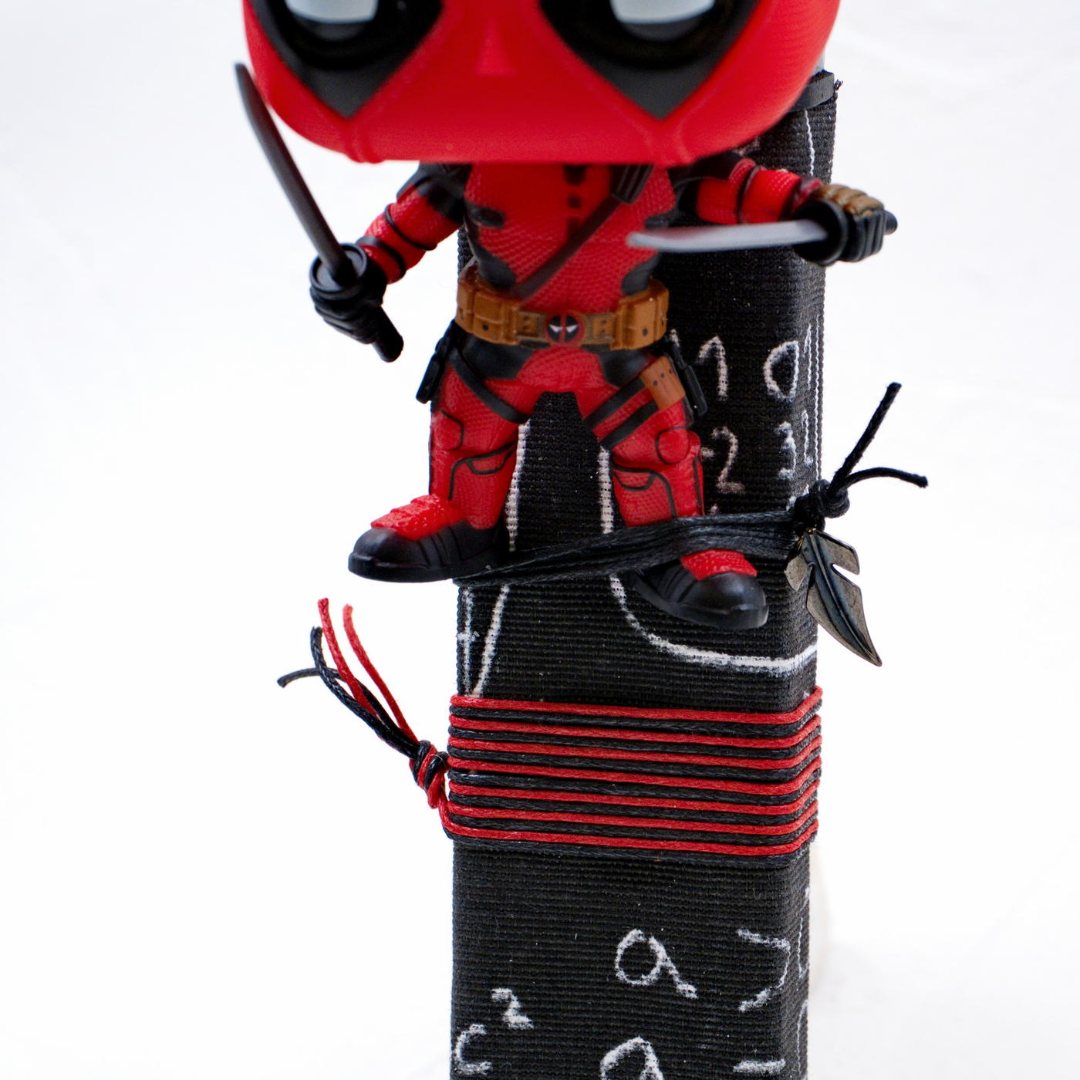 Λαμπάδα με φιγούρα Deadpool