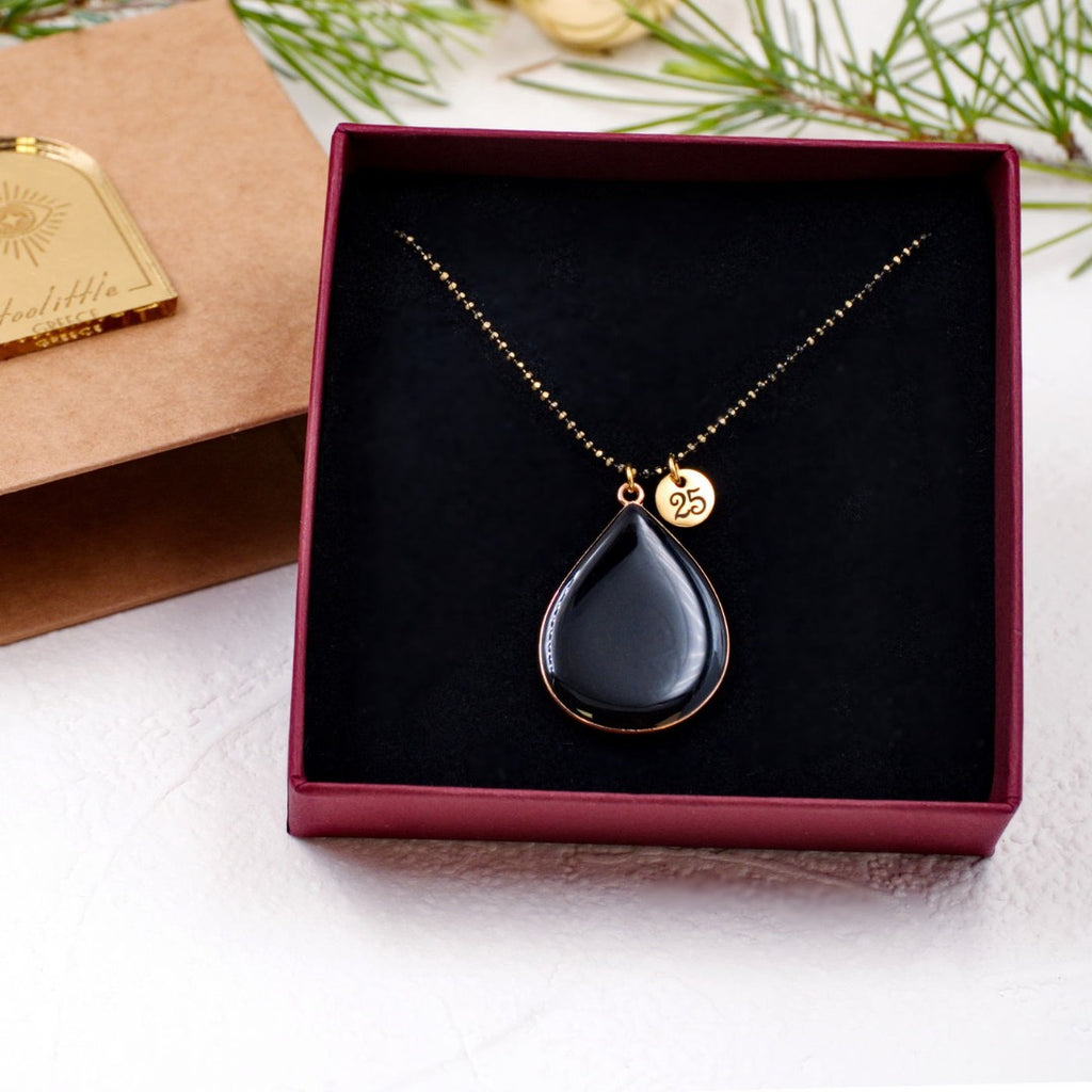 Κολιέ Γούρι 2025 Black Drop